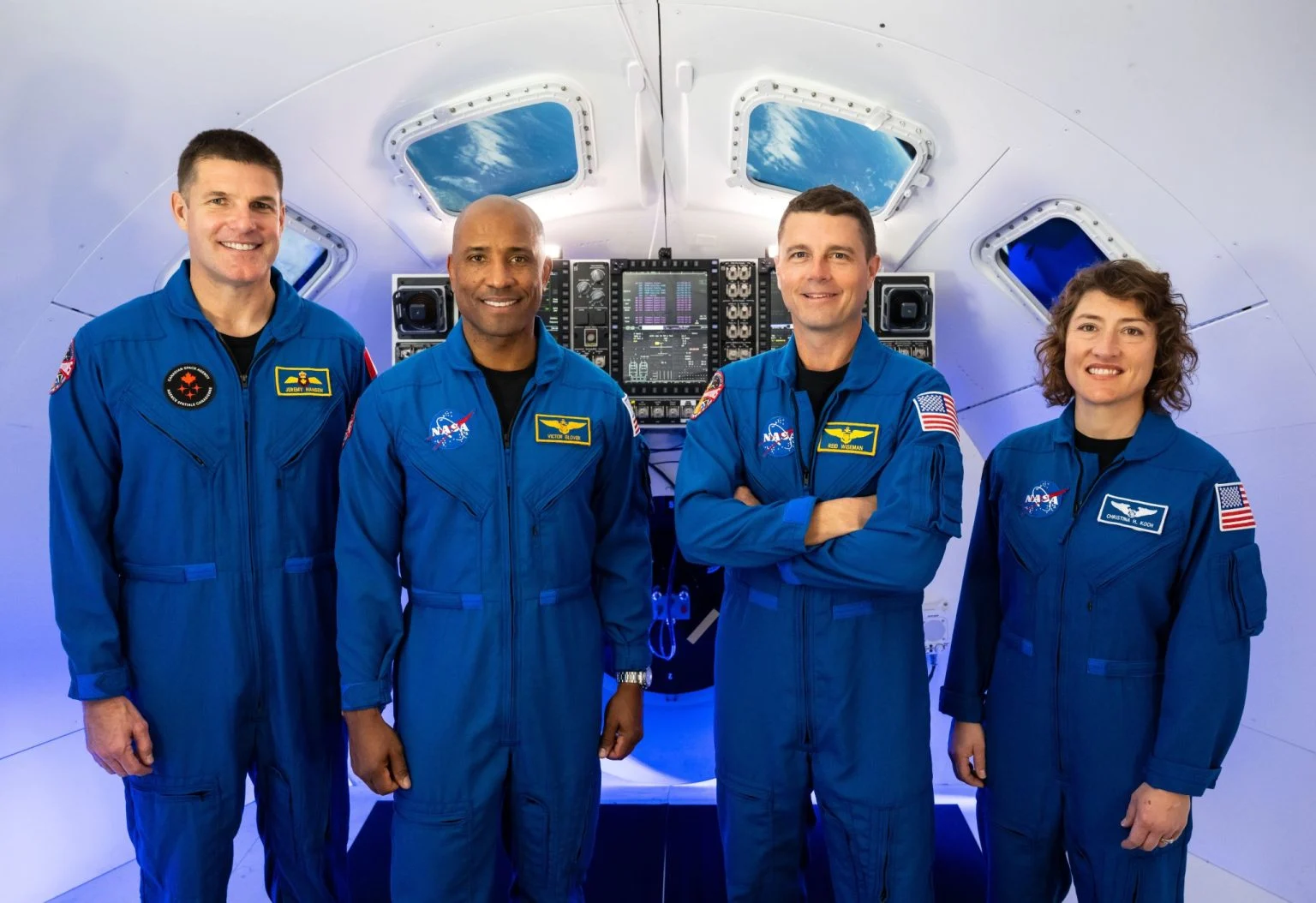Astronauta cristão Victor Glover com a tripulação de Artemis II